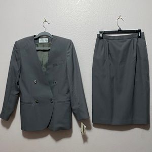 Michelle Stuart business blazer and skirt set. Never been worn with tags.